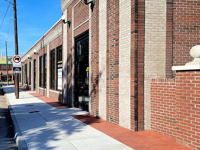 745 W 34th St — Photo 29