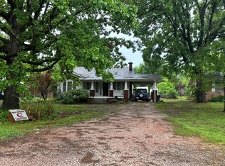 118 E Poplar St, Clarksville, AR 72830
