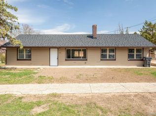 165 W Colgate Ave, Pontiac, MI 48340