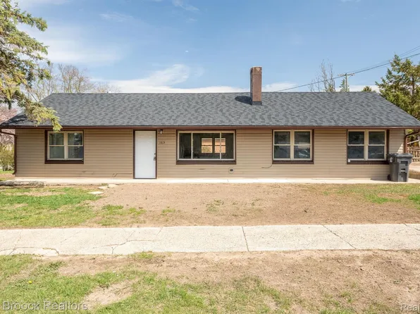 165 W Colgate Ave, Pontiac, MI 48340