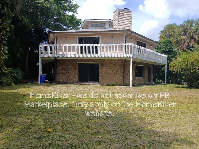 4069 SW Saint Lucie Shores Dr — Photo 1