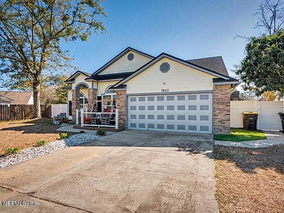 4th image of 7653 CHELMSFORD Drive