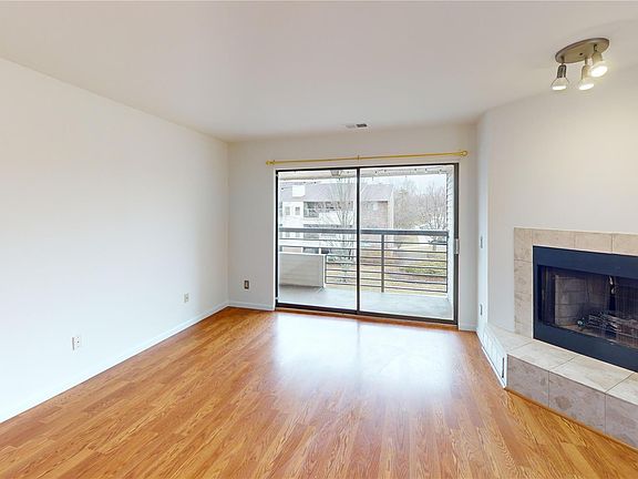 4th image of 30450 Orchard Lake Rd Unit 73