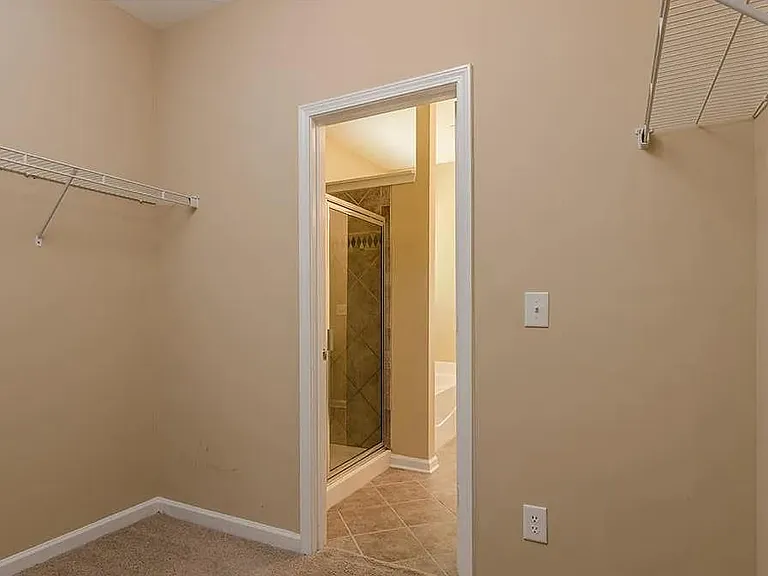 3775 Silver Springs Rd — Photo 30