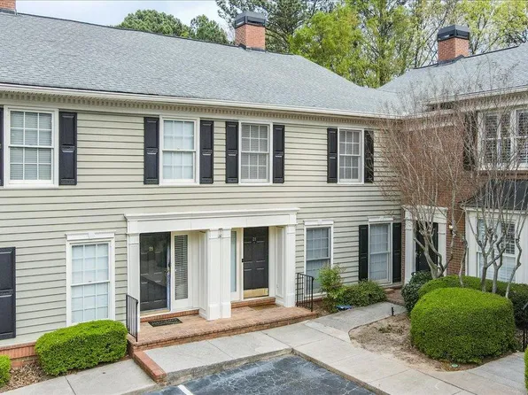 28 Mount Vernon Cir, Sandy Springs, GA 30338