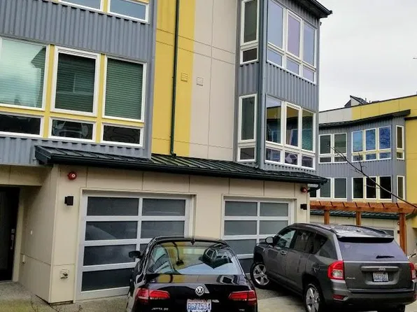 7526 43rd Ave S, Seattle, WA 98118