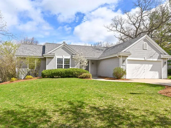 1004 Fieldridge COURT, Waukesha, WI 53188