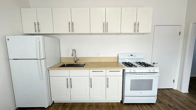 433 3rd St #B — Photo 3