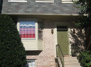8203 Cedar Landing Ct, Alexandria, VA 22306