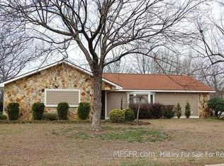 103 Tiffany Ln, Warner Robins, GA 31093