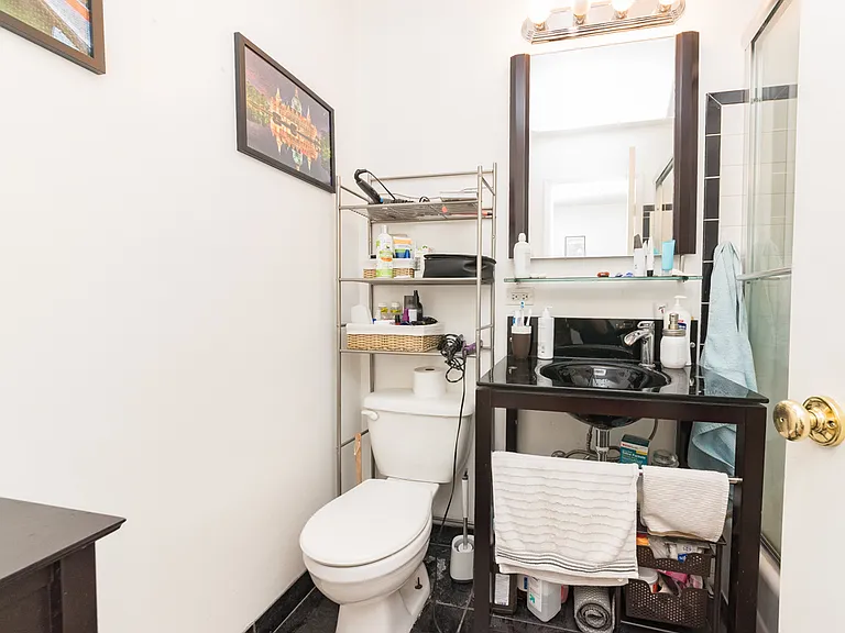 803 W Oakdale Ave #2 — Photo 9
