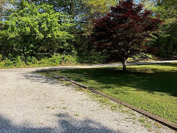 3rd image of 2563 Meridian Rd