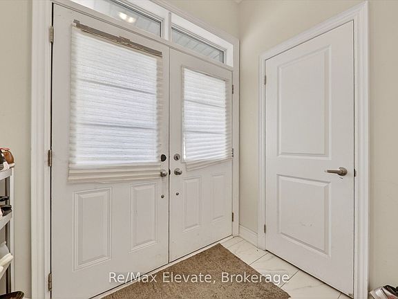 5th image of 23 Reign Ln