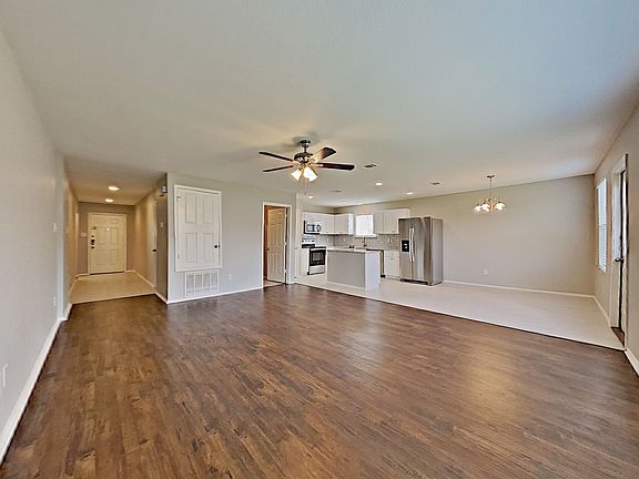 4th image of 131 Abelia Dr
