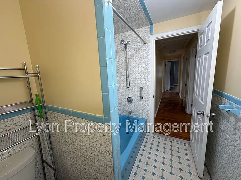 39 Alpena Ave — Photo 12