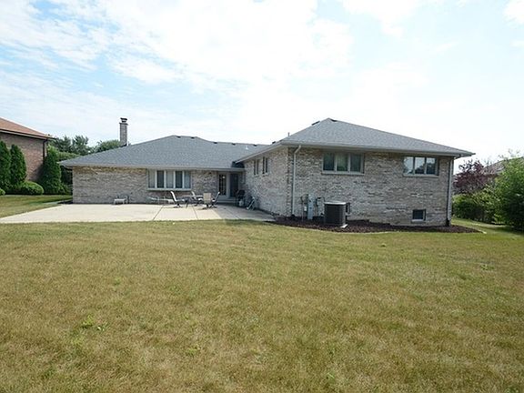 3rd image of 8020 Binford Dr