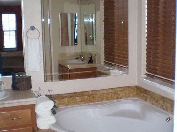 4th image of 936 Cameron Ct
