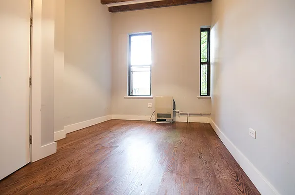 Rented by MySpaceNYC | media 25