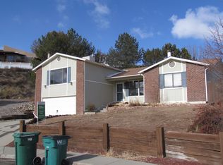 3203 N Carlton Ave, Farmington, NM 87401