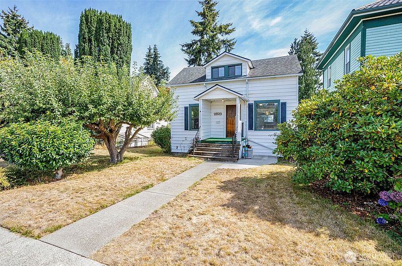 2nd image of 2513 Cedar Street