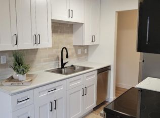 801 Smetana Rd APT 7, Hopkins, MN 55343