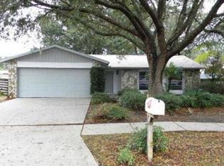 1227 Edgerton Dr, Valrico, FL 33594