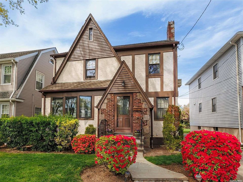 1st image of 299 Carnation Avenue