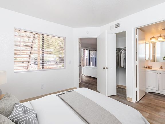 5th image of 4250 E Foothills Dr #2011
