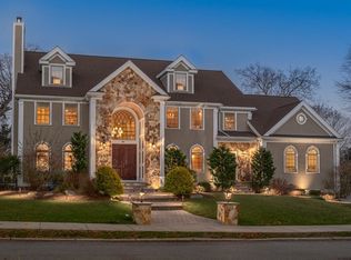 30 Spaulding Ln, Newton, MA 02459