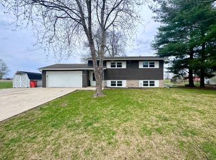 405 E Elm St, Cowden, IL