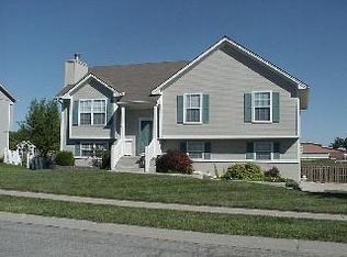 1449 SW Mission Rd, Lees Summit, MO 64081