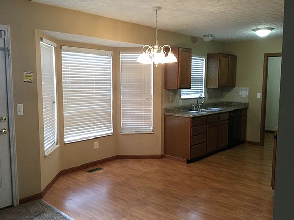 4th image of 2974 Old Warson Dr