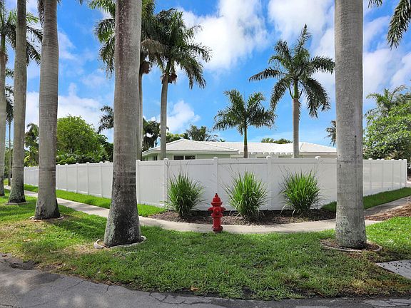 3rd image of 1426 NE 60th Street
