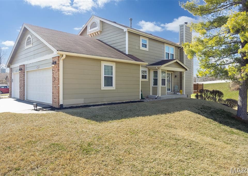 1st image of 12075 Autumn Lakes Dr
