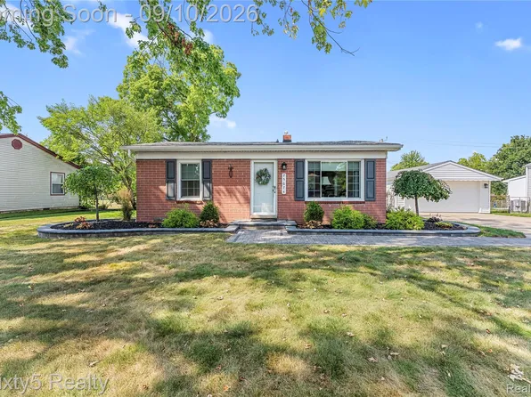 25674 Maywood St, Woodhaven, MI 48183