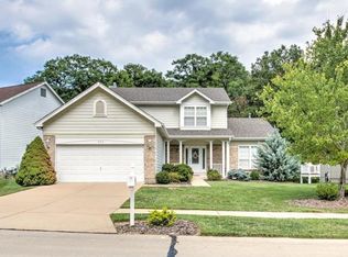 426 Buckhurst Dr, Ballwin, MO 63021