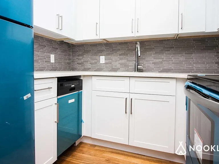 102 Somers St #4A — Photo 2