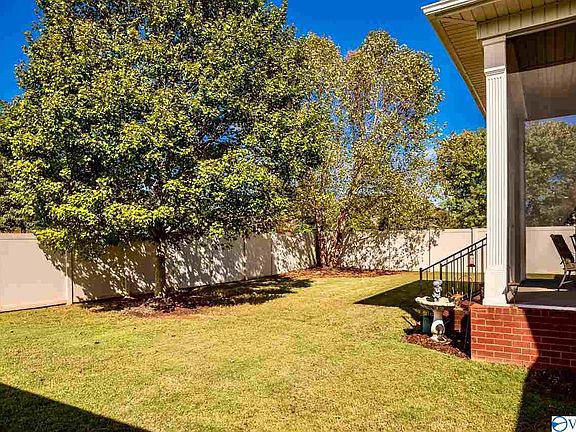 2nd image of 6709 Hampton Bend Cir SE