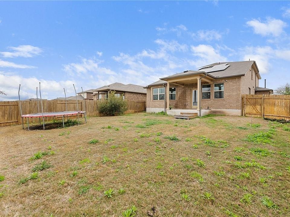 2nd image of 844 Myrna Bend