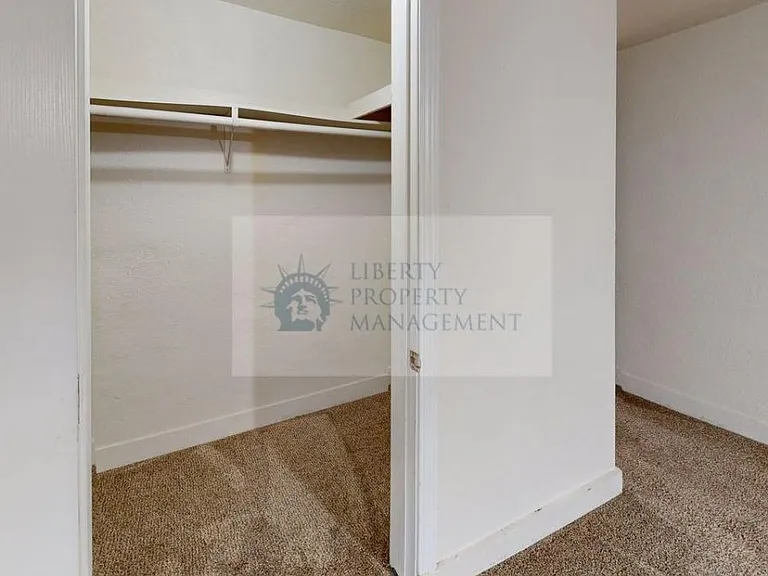 1114 Virginia Ave — Photo 12