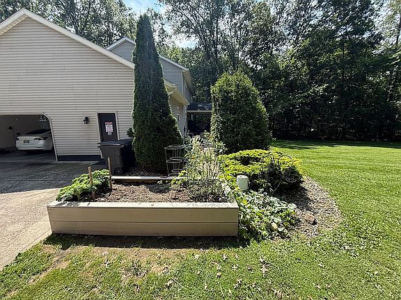 4th image of 691 Cedar Ridge Pl