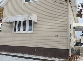 1317 S 16th St, Manitowoc, WI 54220