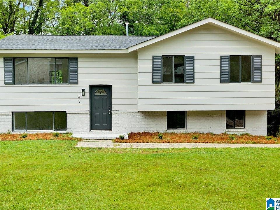 1st image of 1645 Barrington Ln