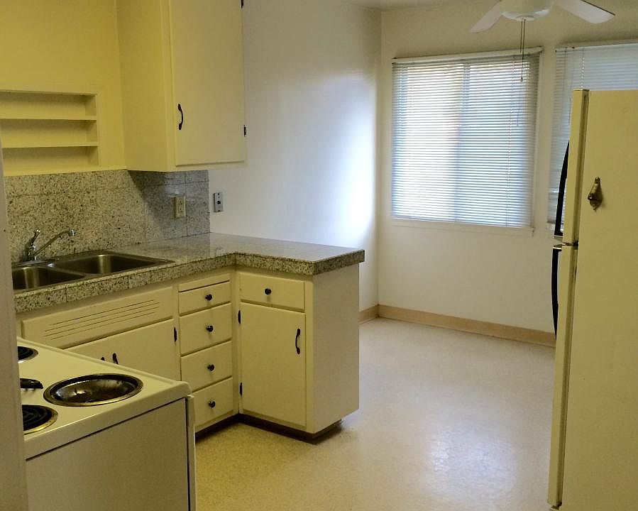 2nd image of 1206 Ebener St