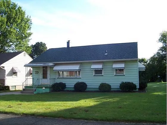 2813 Julian St photo 1