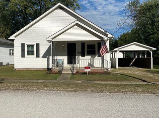 708 S Douglas St, West Frankfort, IL 62896