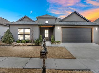 1118 W 86th St S, Tulsa, OK 74132