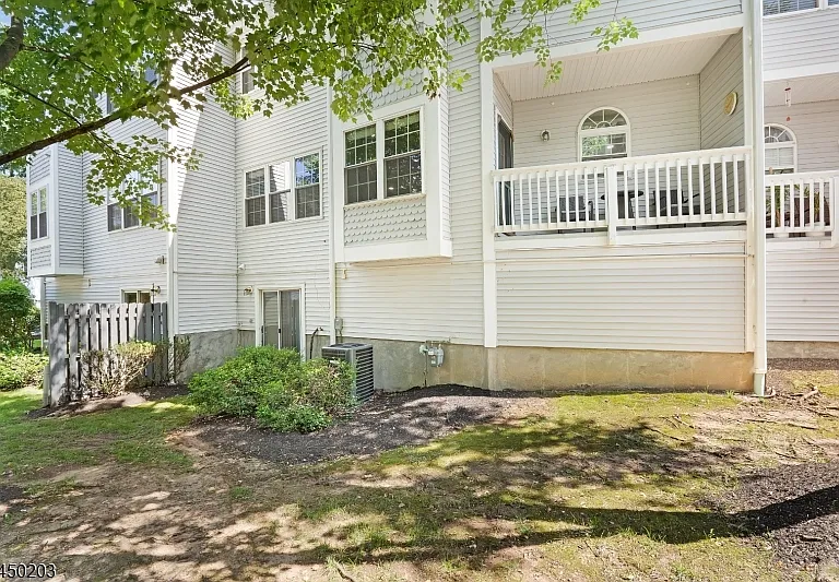 2202 Yardley Pl — Photo 18