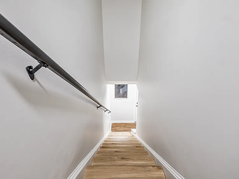 553 Winding Creek Rd #A — Photo 22
