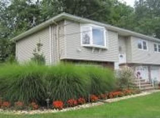 11 Friar Way, Wayne, NJ 07470